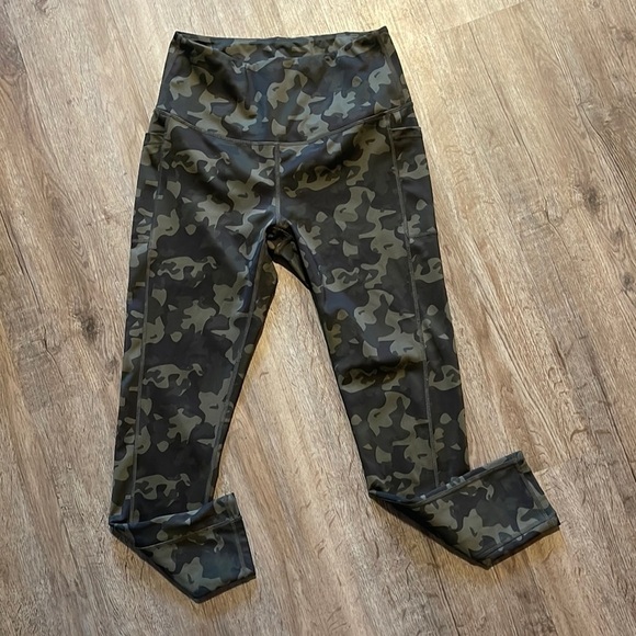 LEGEND CAMO LEGGINGS (SIZE L) - Picture 1 of 6